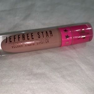 Jeffree Star velour liquid lipstick in I’m Nude